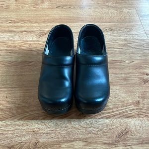 Dansko Matte Black